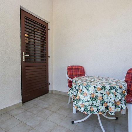 Apartmani Janja โปเรช ภายนอก รูปภาพ
