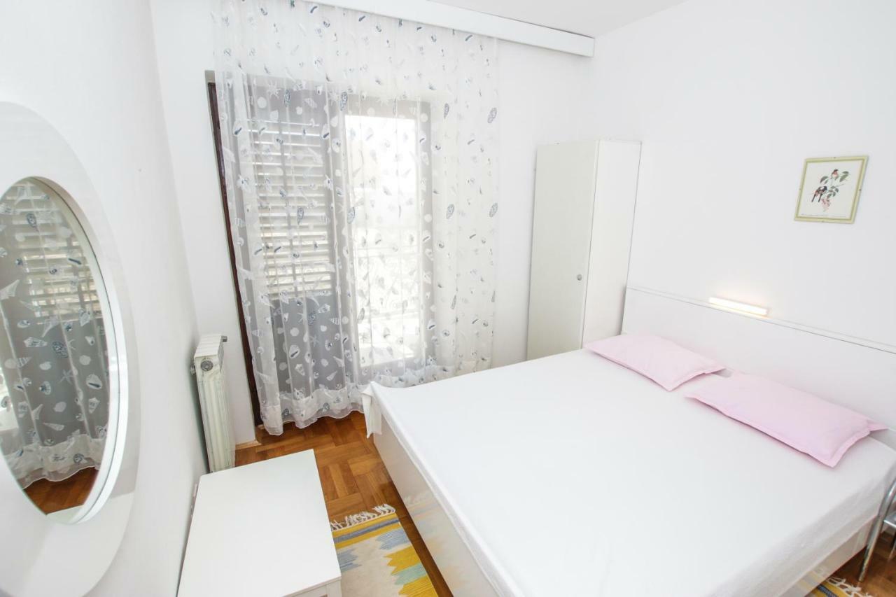 Apartmani Janja โปเรช ภายนอก รูปภาพ